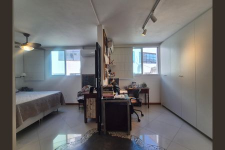 Apartamento à venda com 114m², 2 quartos e 2 vagas Apartamento à venda com 114m², 2 quartos e 2 vagasSuíte
