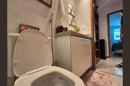 Apartamento à venda com 114m², 2 quartos e 2 vagas Apartamento à venda com 114m², 2 quartos e 2 vagasBanheiro