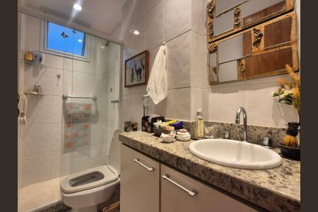 Apartamento à venda com 114m², 2 quartos e 2 vagas Apartamento à venda com 114m², 2 quartos e 2 vagasBanheiro