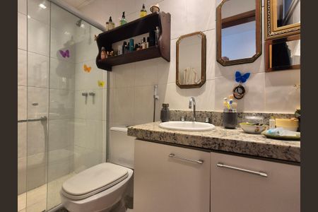 Apartamento à venda com 114m², 2 quartos e 2 vagas Apartamento à venda com 114m², 2 quartos e 2 vagasBanheiro suite