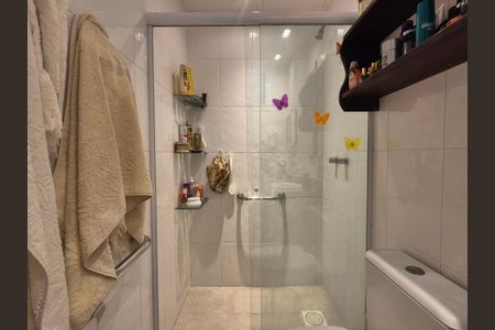 Apartamento à venda com 114m², 2 quartos e 2 vagas Apartamento à venda com 114m², 2 quartos e 2 vagasBanheiro suite