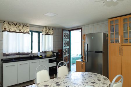 Casa para alugar com 120m², 2 quartos e sem vagaCozinha