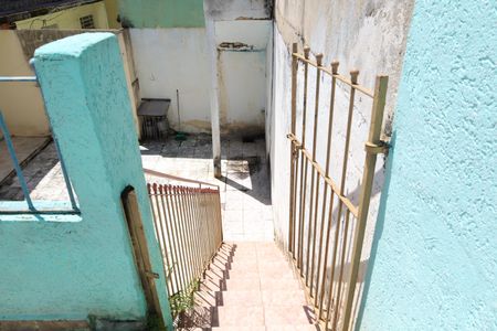 Casa para alugar com 120m², 2 quartos e sem vagaQuintal - Escadas