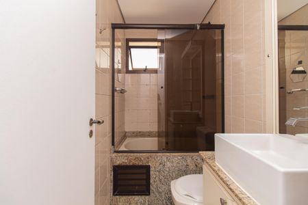 Apartamento à venda com 164m², 4 quartos e 2 vagasBanheiro da Suíte