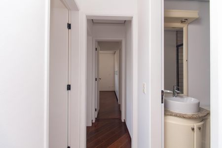 Apartamento à venda com 164m², 4 quartos e 2 vagasCorredor