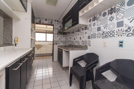 Apartamento à venda com 164m², 4 quartos e 2 vagasCozinha