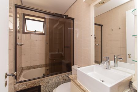 Apartamento à venda com 164m², 4 quartos e 2 vagasBanheiro da Suíte