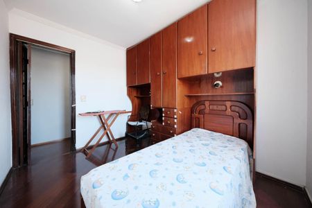 Quarto 1 de apartamento para alugar com 2 quartos, 55m² em Parque Cisper, São Paulo