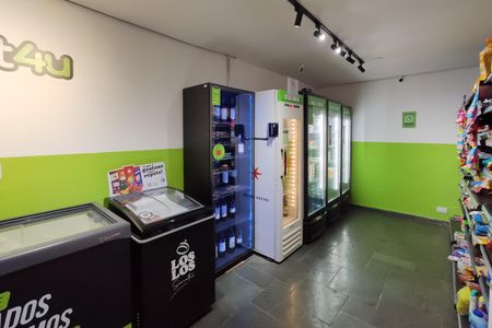 Apartamento à venda com 36m², 1 quarto e 1 vaga Apartamento à venda com 36m², 1 quarto e 1 vagaMini Mercado