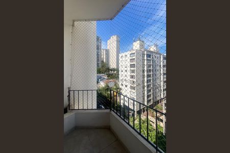 Apartamento à venda com 36m², 1 quarto e 1 vaga Apartamento à venda com 36m², 1 quarto e 1 vagaVaranda
