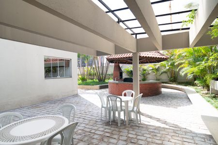 Apartamento à venda com 36m², 1 quarto e 1 vaga Apartamento à venda com 36m², 1 quarto e 1 vagaChurraqueira