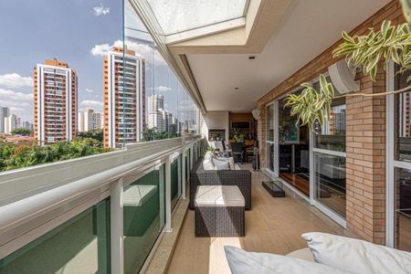 Apartamento à venda com 240m², 4 quartos e 4 vagasFoto 05