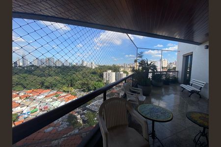 Apartamento à venda com 223m², 4 quartos e 3 vagas Apartamento à venda com 223m², 4 quartos e 3 vagasFoto 06