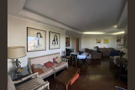 Apartamento à venda com 223m², 4 quartos e 3 vagas Apartamento à venda com 223m², 4 quartos e 3 vagasFoto 13