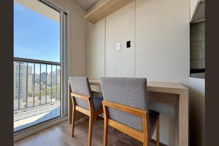 Sala de apartamento para alugar com 1 quarto, 27m² em Campo Belo, São Paulo