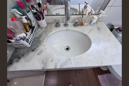 Apartamento à venda com 91m², 3 quartos e 2 vagas Apartamento à venda com 91m², 3 quartos e 2 vagasBanheiro (Suítes Canadenses)