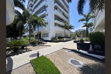 Apartamento à venda com 91m², 3 quartos e 2 vagas Apartamento à venda com 91m², 3 quartos e 2 vagasFachada