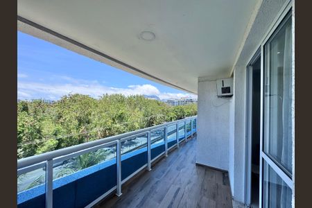 Apartamento à venda com 91m², 3 quartos e 2 vagas Apartamento à venda com 91m², 3 quartos e 2 vagasVaranda