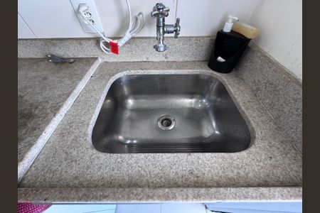 Apartamento à venda com 91m², 3 quartos e 2 vagas Apartamento à venda com 91m², 3 quartos e 2 vagasCozinha e Área de Serviço