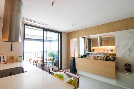 Apartamento à venda com 2 quartos, 105m² em Jardim das Acacias, São Paulo