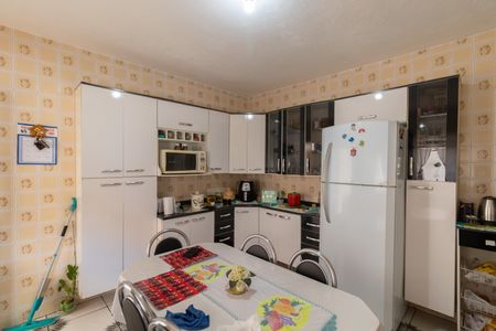 Casa para alugar com 300m², 2 quartos e 2 vagasCozinha