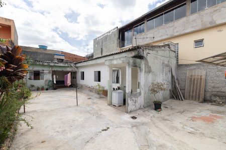 Casa para alugar com 300m², 2 quartos e 2 vagasQuintal