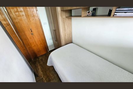 Casa à venda com 70m², 3 quartos e 2 vagasQuarto 3