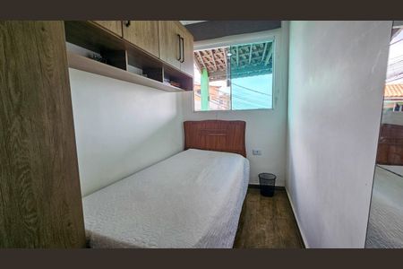 Casa à venda com 70m², 3 quartos e 2 vagasQuarto 3