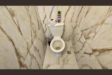 Casa à venda com 70m², 3 quartos e 2 vagasLavabo