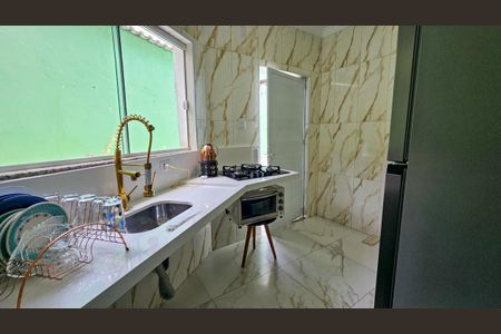 Casa à venda com 70m², 3 quartos e 2 vagasCozinha