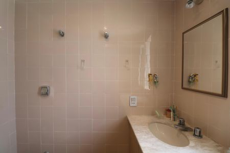 Apartamento para alugar com 98m², 3 quartos e 2 vagasBanheiro Social