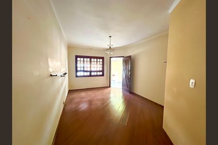 Sala de casa para alugar com 2 quartos, 110m² em Vila Barros, Guarulhos