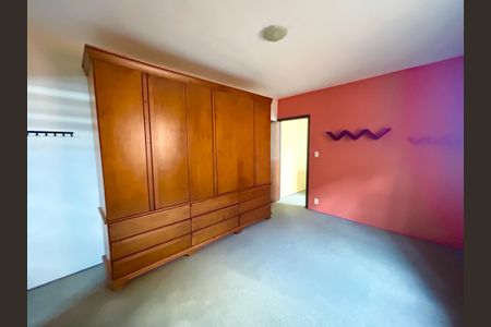 Quarto Suíte 1 de casa para alugar com 2 quartos, 110m² em Vila Barros, Guarulhos