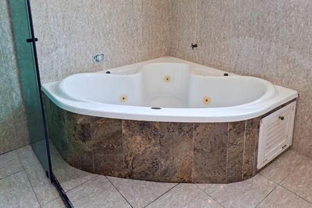 Apartamento para alugar com 319m², 4 quartos e 3 vagasBanheiro da Suíte 2