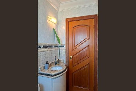 Apartamento para alugar com 319m², 4 quartos e 3 vagasBanheiro 1