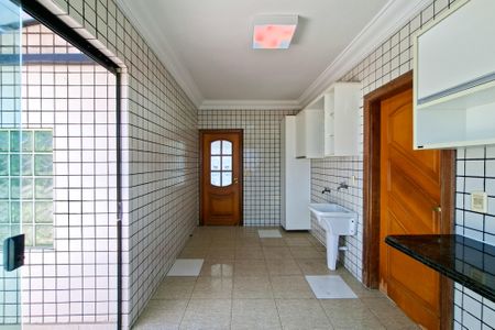 Apartamento para alugar com 319m², 4 quartos e 3 vagasÁrea de Serviço