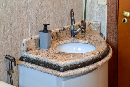 Apartamento para alugar com 319m², 4 quartos e 3 vagasBanheiro 1