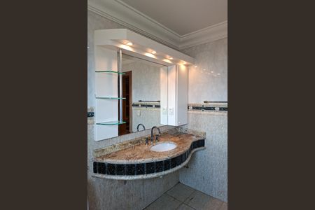 Apartamento para alugar com 319m², 4 quartos e 3 vagasBanheiro da Suíte 2