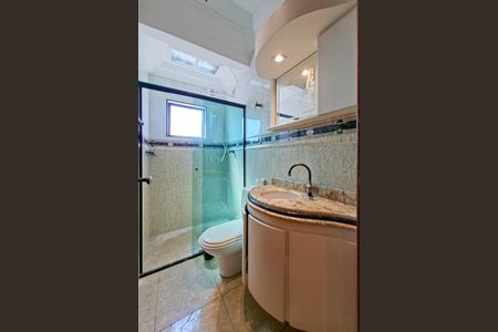 Apartamento para alugar com 319m², 4 quartos e 3 vagasBanheiro da Suíte 1