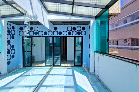 Apartamento para alugar com 319m², 4 quartos e 3 vagasSacada 4