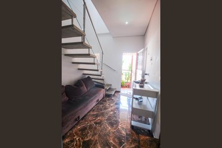 Sala 1 de casa para alugar com 2 quartos, 120m² em Jardim Maria Luiza, Taboão da Serra