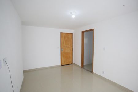 Sala de apartamento para alugar com 2 quartos, 66m² em Taquara, Rio de Janeiro