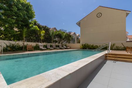 Apartamento à venda com 64m², 2 quartos e 1 vagaArea Comum - Piscina
