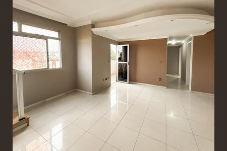 Apartamento para alugar com 3 quartos, 156m² em Serrano, Belo Horizonte