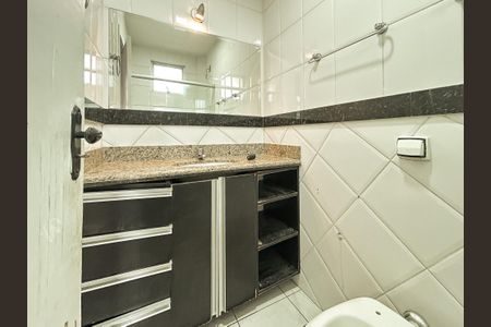 Apartamento para alugar com 3 quartos, 156m² em Serrano, Belo Horizonte