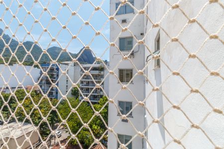 Apartamento à venda com 60m², 2 quartos e 1 vagaÁrea de Serviço Vista