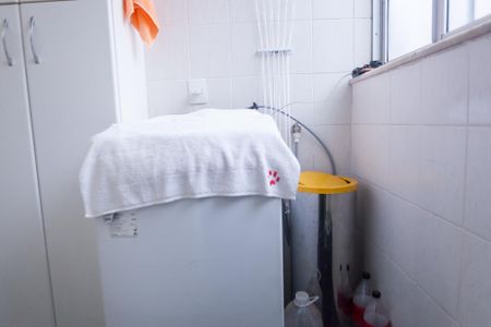 Apartamento à venda com 77m², 3 quartos e 2 vagas Apartamento à venda com 77m², 3 quartos e 2 vagasÁrea de Serviço