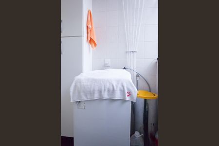 Apartamento à venda com 77m², 3 quartos e 2 vagas Apartamento à venda com 77m², 3 quartos e 2 vagasÁrea de Serviço