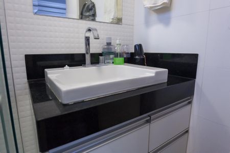 Apartamento à venda com 77m², 3 quartos e 2 vagas Apartamento à venda com 77m², 3 quartos e 2 vagasbanheiro suite