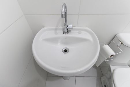 Apartamento para alugar com 33m², 2 quartos e sem vaga Apartamento para alugar com 33m², 2 quartos e sem vagaBanheiro